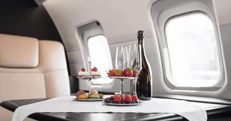 How to score a free business class seat without breaking the bank? 